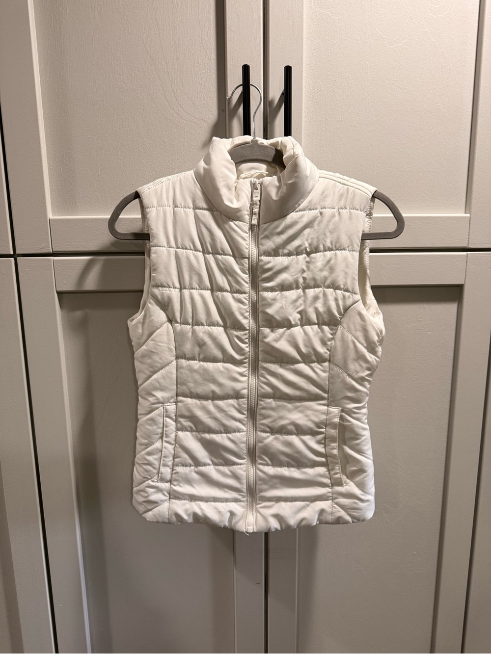 Aeropostale White Quilted Puffer Vest